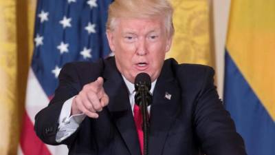 Donald J. Trump (d), presidente de Estados Unidos. EFE/Archivo