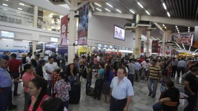 El aeropuerto internacional Ramón Villeda Morales registra más de 1,400 viajeros diarios.