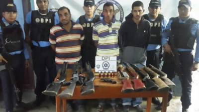 Los capturados pertenecen a la banda de 'Los Álvarez' según la Policía.