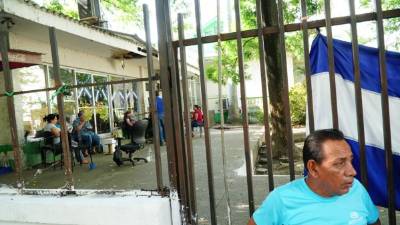 Los empleados del Registro mantienen tomadas las instalaciones. La población es la más afectada.