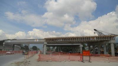 Los trabajos han avanzado. Piden a los conductores respetar las señales y conducir con precaución en el lugar.
