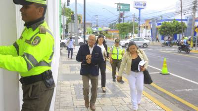 Los regidores llegaron puntuales a la sesión en el salón consistorial, el alcalde Contreras no recupera el liderazgo.