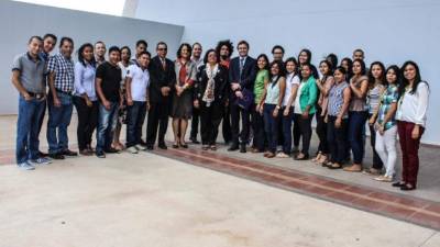 Los jóvenes recibieron este viernes un convivio de despedida de parte de las autoridades de la Unah.