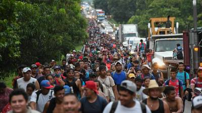 Más de 4,000 migrantes avanzan lentamente hacia la capital mexicana con el objetivo de llegar a EEUU.