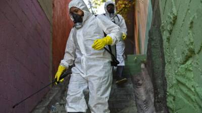 El gobierno salvadoreño mantiene medidas estrictas para evitar más contagios.