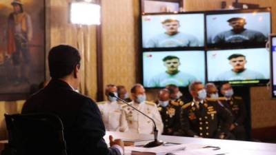 Maduro mostró la confesión de Luke Denman en una conferencia de prensa./Twitter.