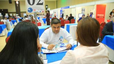 Empresarios en rueda de negocios el mes pasado.