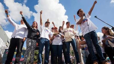 Candidatos de la oposición venezolana en un acto en Caracas. La campaña para las elecciones legislativas se encuentra en su recta final.