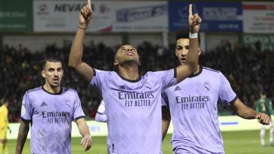 Rodrygo celebrando el gol que le dio el pase a octavos de final al Real Madrid.