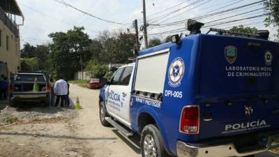 Autoridades llegaron hasta la zona del crimen.