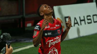 Bryan Félix en los pocos minutos ha demostrado un buen nivel con la camiseta del Alajuelense.