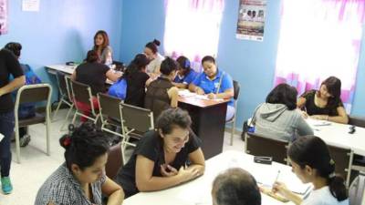 Todas las semanas llegan deportados al aeropuerto de San Pedro Sula.