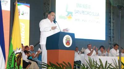 La Corporación Municipal en pleno recibió las solicitudes de los proyectos que los pobladores del sector sureste consideran prioridad. Foto: franklin muñoz