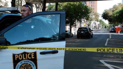 Al menos seis personas murieron y otras 12 resultaron heridas en un tiroteo masivo en Sacramento, California.