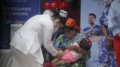 Las campañas de vacunación anticovid avanzan en América Latina.