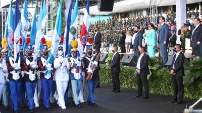 Las celebraciones de Independencia fueron encabezadas por la presidenta de Honduras Xiomara Castro, por el presidente del Congreso, Luis Redondo y por el alcalde de Tegucigalpa, Jorge Aldana.