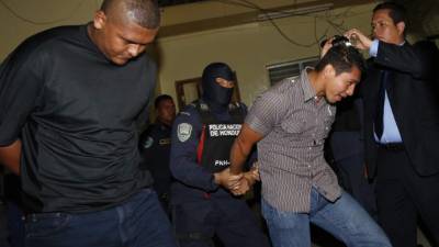 El oficial, los dos soldados y el mecánico serán presentados este día a la orden de los juzgados competentes por suponerlos responsables de secuestro.