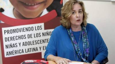 La directora regional de la Organización Save The Children, Victoria Ward, durante una entrevista hoy, miércoles 31 de mayo de 2107, en Ciudad de Panamá (Panamá). EFE