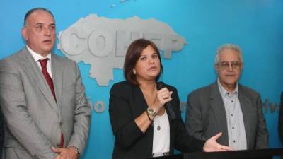 Los empresarios Santiago Ruiz, Aline Flores y Emín Barjum.