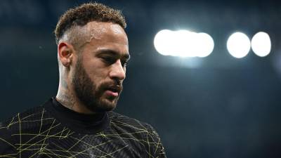 Neymar, que sufre “molestias en el aductor”, ya fue baja en el desplazamiento del PSG a Montpellier (triunfo 3-1) el miércoles.