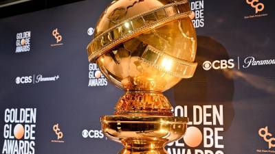 No es completamente oro, ¿cuál es el material de las estatuillas de los Globos de Oro?