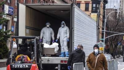 Casi 11,000 personas están hospitalizadas, unas 1,400 más que ayer. Foto: AFP