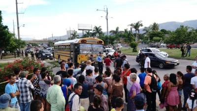 Una de los parientes del menor de edad asesinado relató entre lágrimas que su hijo tenía dos meses de haber iniciado a trabajar.