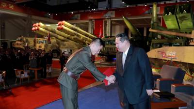 Kim Jong Un no se squeda atrás en la carrera armamentista en la península y prueba una nueva y potente arma.