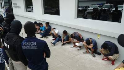 Cuatro de los arrestados tenían orden de captura.