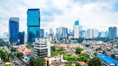 Jakarta, la capital de Indonesia, es una moderna metrópoli en constante demanda.