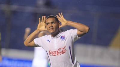 Carlos Will Mejía fue el anotador del tercer gol de Olimpia ante Parrillas One.