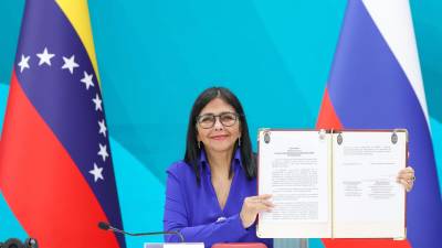 Fotografía cedida por la Vicepresidencia de Venezuela de la vicepresidenta ejecutiva de Venezuela, Delcy Rodríguez, durante la decimonovena edición de la Comisión Intergubernamental de Alto Nivel Rusia-Venezuela este jueves, en Caracas (Venezuela).
