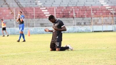 Bryan Castillo marcó el empate 2-2 del Honduras Progreso ante Victoria.