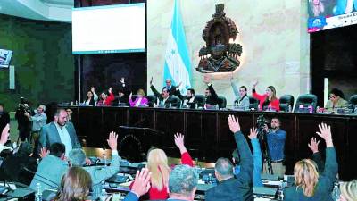 A más de seis meses de la entrega del primer bono, el CN continúa sin rendir cuentas sobre las liquidaciones de los jugosos cheques.