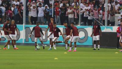 Futbolistas de Olimpia durante el entrenamiento previo a la gran final del torneo Clausura 2023.