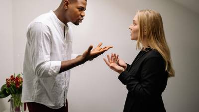 “Lo único que puede pasarle es que sea una de las muchas personas que temen perder su libertad”, dice la Doctora Corazón.