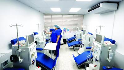 <b>Las máquinas de hemodiálisis fueron fabricadas en abril. Foto: Franklyn Muñoz</b>