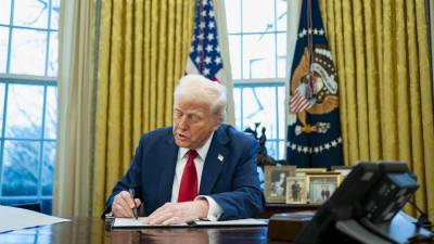 El mandatario estadounidense, Donald Trump, impuso aranceles del 25% a Canadá y México.