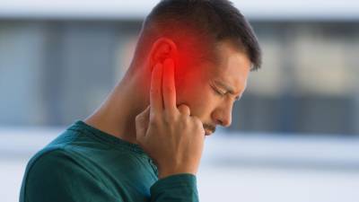 Tres enfermedades comunes del oído que alteran su equilibrio y audición