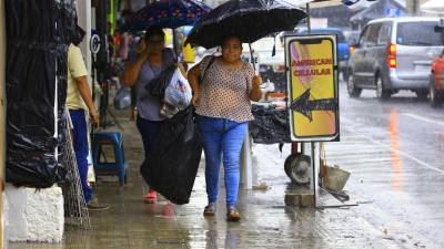 Se recomienda abrigarse y portar paraguas si se va salir a la calle.