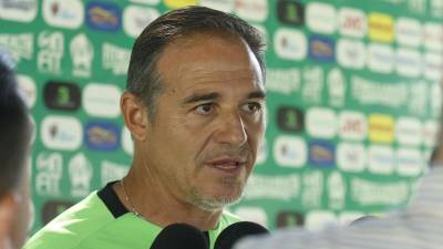 ‘La Tota’ Medina habló en conferencia de prensa y ya calienta su debut ante la UPN de Primitivo Maradiaga.