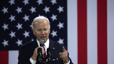 Biden advirtió a los republicanos que vetaría en particular los proyectos de la oposición en materia fiscal.