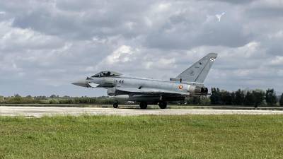 La OTAN concluye este viernes en Grecia el ejercicio aéreo 'Ramstein Flag 24' (Bandera de Ramstein 24), con el que busca preparar a los pilotos de los países aliados para misiones de combate real y en el que participan doce Estados miembros de la organización transatlántica, incluido España con seis cazas Eurofighter.