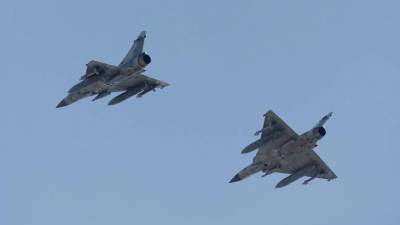 Fotografía de archivo en la que se observan aviones de combate Mirage 2000 de la Fuerza Aérea de Taiwán.