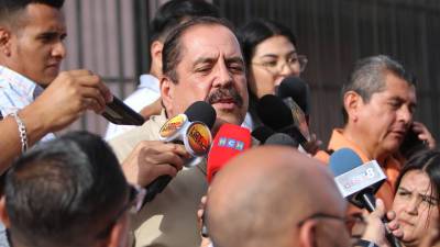 Carlos Zelaya se presentó al Ministerio Público este sábado. Foto: Andro Rodríguez.