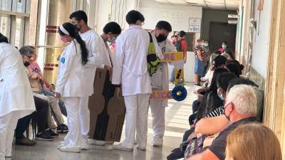 Foto de archivo de estudiantes de Medicina de la Unah en el Hospital Escuela.