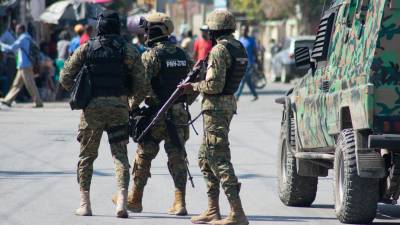 Las bandas criminales se enfrentan a la policía y siembran el terror en Haití,