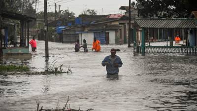 Varias regiones de Cuba permanecen inundadas tras el azote del huracán Ian.