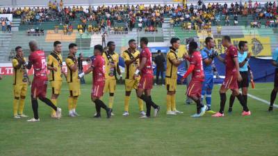 Génesis y Real España disputaron el segundo duelo de este sábado en el Estadio Carlos Miranda de Comayagua.