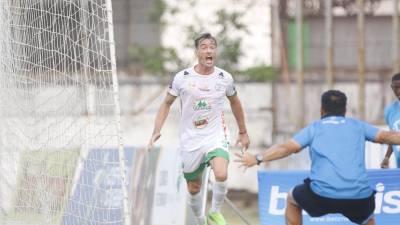 El argentino Álvaro Klusener gritó a todo pulmón su gol.